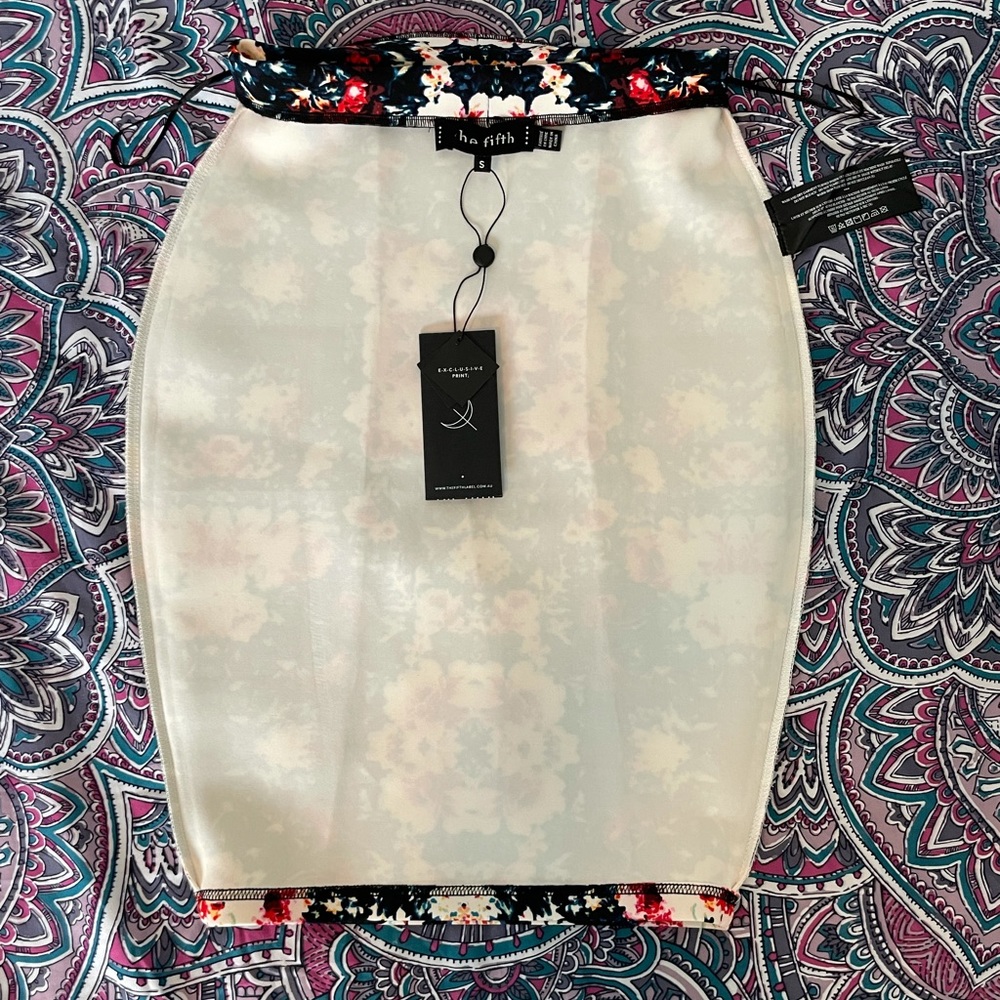 Piperlime The Fifth Kaleidoscope Printed Skirt - Picture 2 of 10